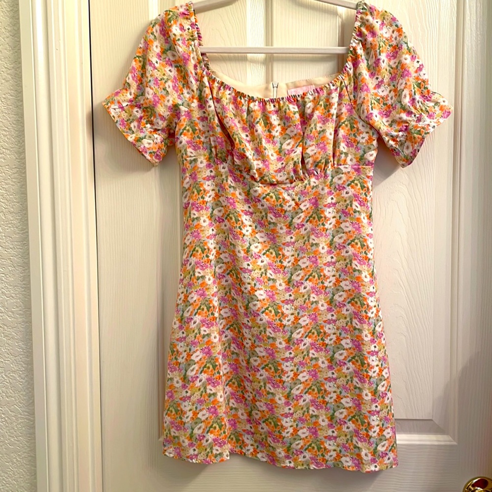 Mini dress, size small, never worn.